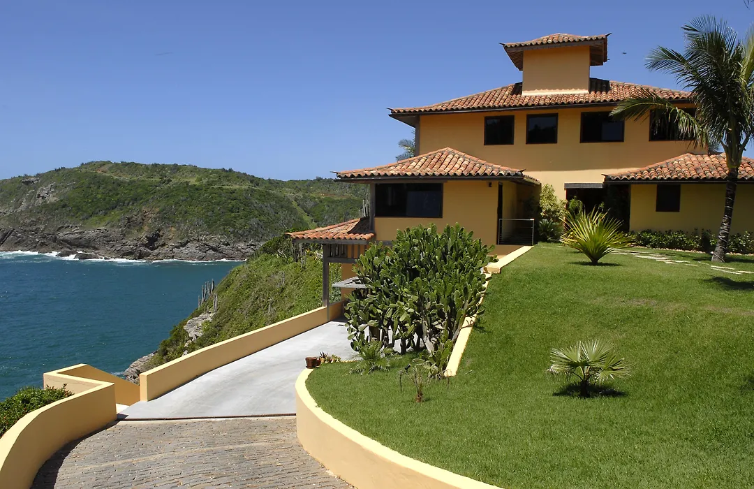 Cliffside Luxury Inn-1